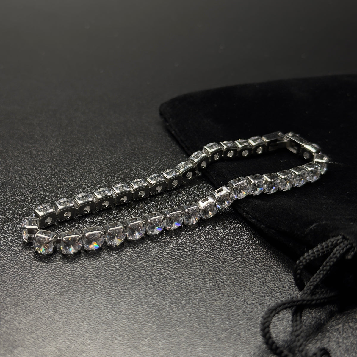 L’Éclat Ligne Bracelet